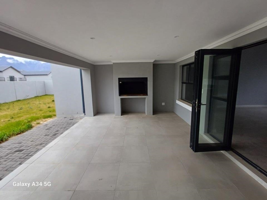 4 Bedroom Property for Sale in Paarl South Western Cape